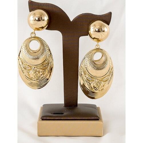 Hollow Out High Quality Exquisite Style Golden Color Shell Shaped Earrings For Women New Arrival Wedding Gift Customize Accept