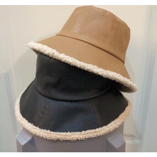 New Winter Raw EdgeBucket Hat Women PU Warm Velvet Solid Bucket Hats Unisex Fashion Single Side Panama Fisherman Caps Tourism