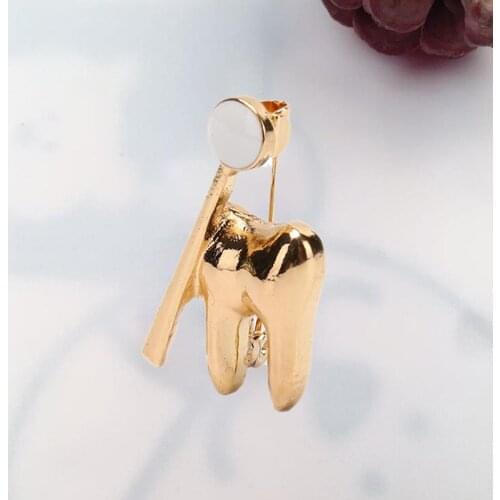 Classic Fashion Gold Tooth Shape Cute Medical Brooch Pin For Doctor Nurse Lapel Backpack Badge Pins Jewelry Gift Accessories
