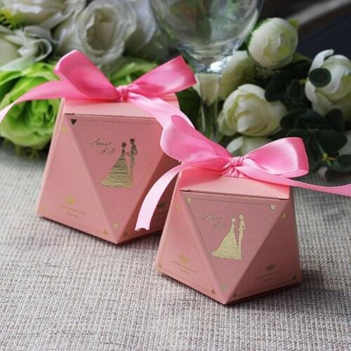 10pcs/lot Sweet Wedding Pink Color Candy Boxes Beautiful Engagement Party Favor Decoration Couple Candy Gift Box With Ribbon