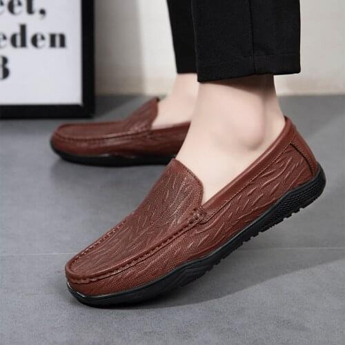 Luxury Genuine Leather Men Casual Shoes Italian Men Loafers Moccasins Slip On Mens Flats Breathable Male Driving Shoes Summer