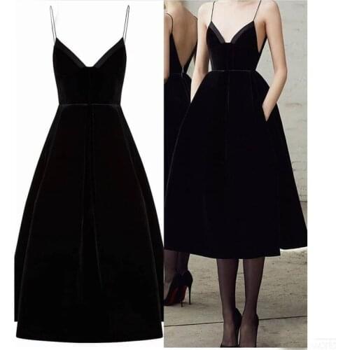 Simple Black Short Homecoming Dresses 2021 V Neck Spaghetti Straps Tea Length Sexy Prom Dress with Pockets Party Cocktail Gowns