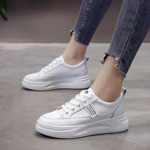 2021 Women Platform Sneakers Female Soft Leather Walking chunky Sneakers Loafers For Women White Casual Flat Vacation Shoes