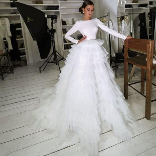 New Arrival Charming Holy White Bridal Wedding Gowns Long Sleeves Jewel Neck Wedding Dress for Bride Back Out Tiered Bottom 2021