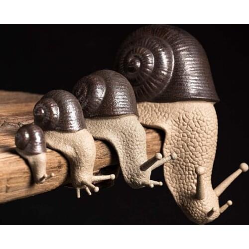 Ceramic Small Snail Ornaments Bonsai Micro Landscape Home Decoration Accessories for Living Room Tea Pets Desk Decorations