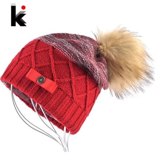 Imitation Fur Ball Beanie Hat Women Winter Double Layer Knitted Skullies Beanies Female Metal Button Bow PomPom Caps Lady Touca