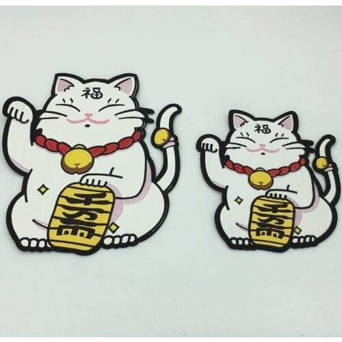 2018 New Cat With Embroidered Patches Fashion Applique sew on Patch for Clothes Bags DIY Decal Apparel Accessory 1pcs