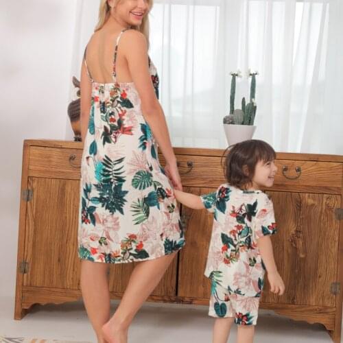 Family matching outfits clothes for women 2020, family matching clothes christmas pajamas family mommy and me clothes