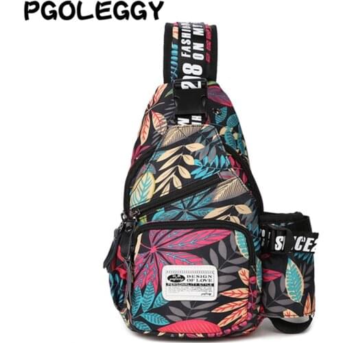 USB Charging Crossbody Bags Male Shoulder Bags Men Anti Theft Chest Bag School Maple leaf print Messengers Bag 2019 New Arrival