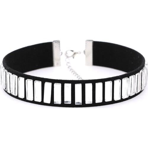 ZIMNO Goth Sexy Collar Fashion Women Choker Korean Velvet Neck Square Rhinestone Card Neck Chains Gothic Necklace for Women 2020