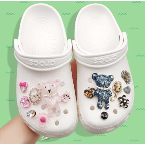 Fashion Quality Charms for Crocs Lovely Grizzly Bear Gem Doll Croc Charms Designer All-match Garden Shoe Buckle for Girls