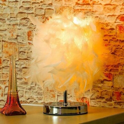 Vintage White Feather Lampshade Table Lamp Bedside LED Desk Night Light Romantic Wedding Bedroom Modern Decoration Lights