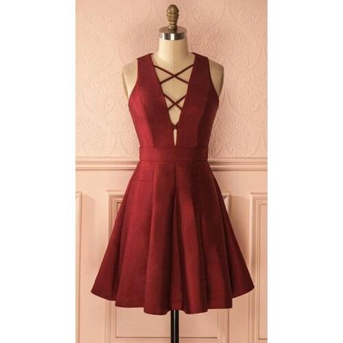 Sexy Short V-Neck Satin Red Homecoming Dresses with Pockets A-Line Knee Length V Back with Zipper Graduation Dresses for Juniors