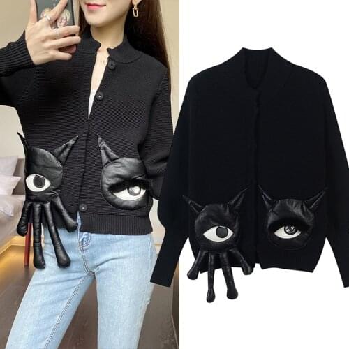 Womens Early Autumn High-quality O-neck Puff Sleeve Sweater Womens New 3D Doll Fashion Womens Black Loose Top