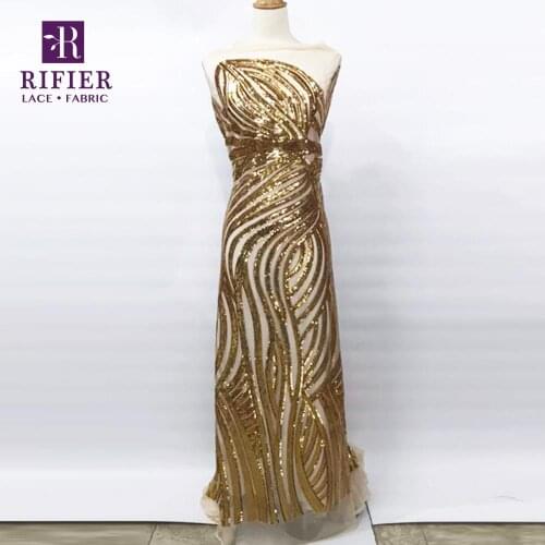 Gold Sequins Mesh Net Lace Fabrics 2019 Unique Design For Nigerian Women Bride Dresses Sewing Embroidered Sequined Net Prom Lace