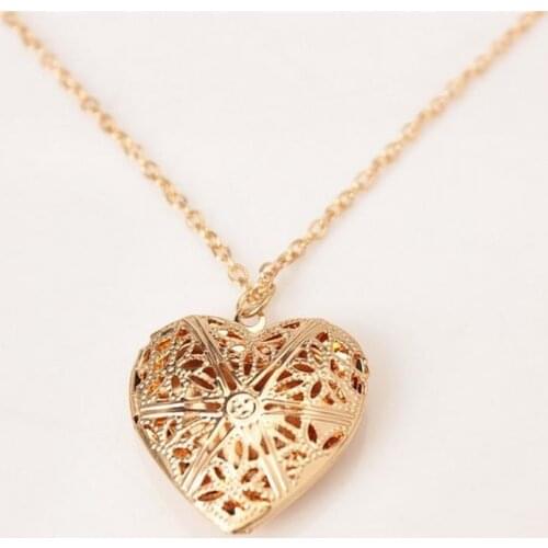 Heart-shaped Love Necklace Can Be Opened To Put Small Photos Hollow Girl Flower Heart-shaped Phase Box Necklace Jewelry