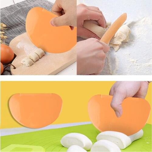NEW Plastic Pastry Cutter Pizza Dough Scraper Cake Spatulas Tools Fondant White Trapezoid Bread Baker Butter Knife Kitchen Tool