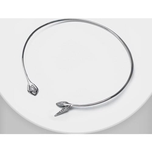 Amorita boutique Stylish and elegant opening design torques