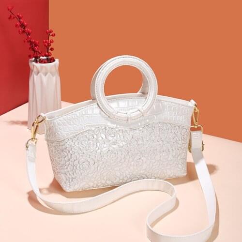 Crocodile pattern Leather Women Bag Female Lace portable handbags fashion shoulder bag middle-aged mother bag wild underarm bags