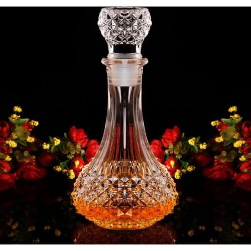 Large glass wine creative bottle domestic whisky bottle with bar lid for bar waitress to taste crystal bottle glass set