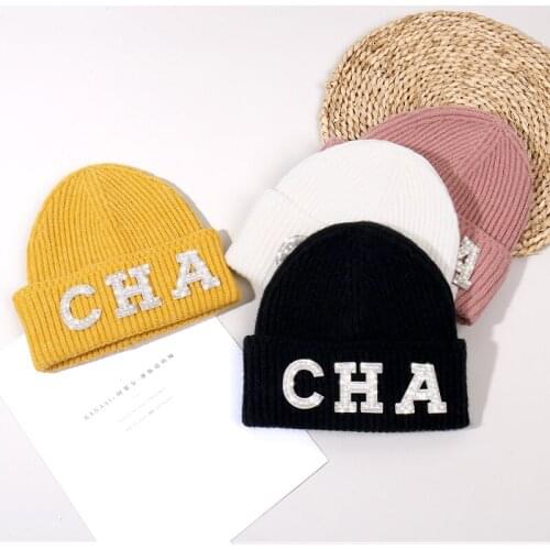 Autumn Winter Pearl Letter Wool Hat WomenS Korean Version Fashion Personality Trend Solid Color Versatile Warm Knitted Cap