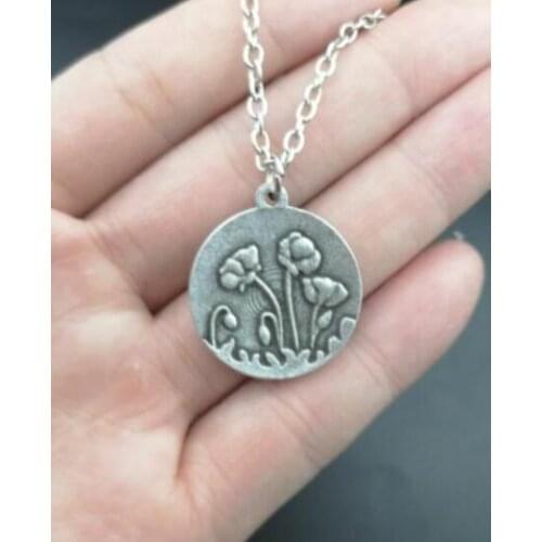 Natural flower necklace