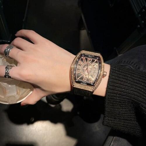 Big Dial Calendar Waterproof Quartz Watches Boutique Mens Womens Watches Luxury Fashion Noble Womens Watches Quartz Watches