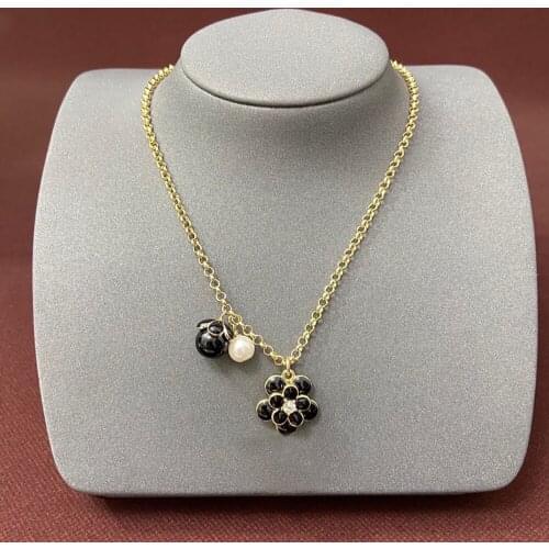 Hot Brand Fashion Jewelry For Women Gold Plated Skull Party Pearl Camellia Skull Necklace Pendant Vintage Gold Color Design