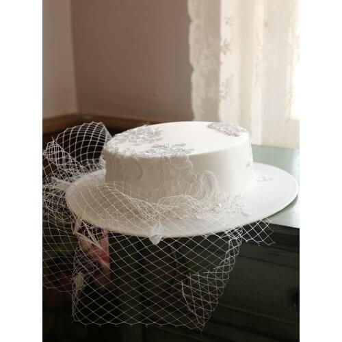 2020 Luxury Veil Flat Brim Fedora Hat Women Lace Flower Applique Fascinator Hat Bride Cocktail Derby Prom White Mesh Wedding Hat