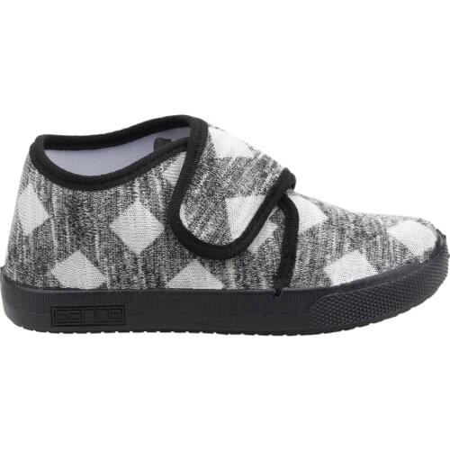 Operates in 106 P124 School Nursery Girl/Male Child Linen Panduf Shoes