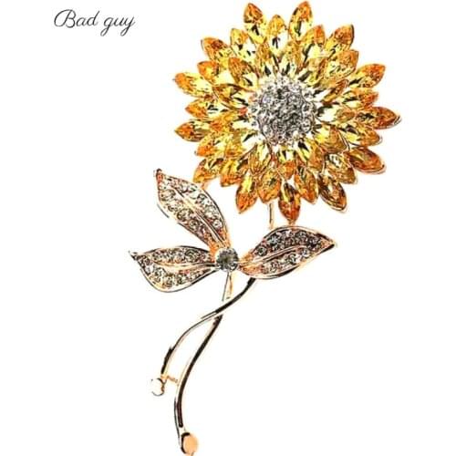 Zicon Brooch Sunflower Pin for Womens Gold Flower Brooch Clothes Scarf Buckle Garment Accessories Fashion Jewelry Pearl Pin