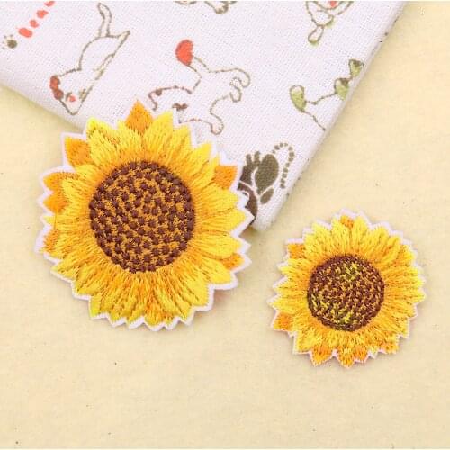 2PCS Flowers Patches DIY Sunflower Embroidery Patches for Clothing Accessories DIY Jacket Shirt Iron on Cloth Stickers Wholesale