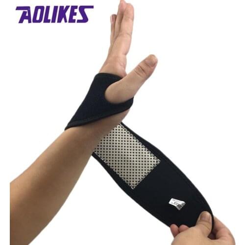 1Pcs Self-heating Magnet Wrist Support Brace Guard Protector Men Winter Keep Warm Band Sports Sales Tourmaline Product Wristband