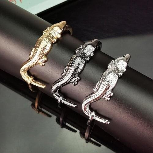 Alloy Crocodile Bracelets Cuff Bangles For Women Fashion Statement Bracelet Female Punk Jewelry Unusual Design UKMOC