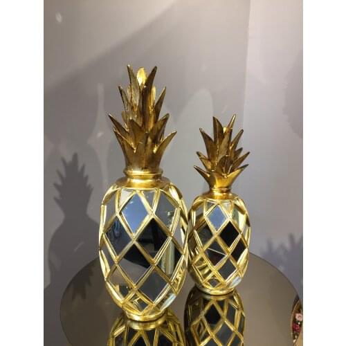 Pineapple with Mirror Decorative Object Gold Colour Set Classical Design Modern Touch