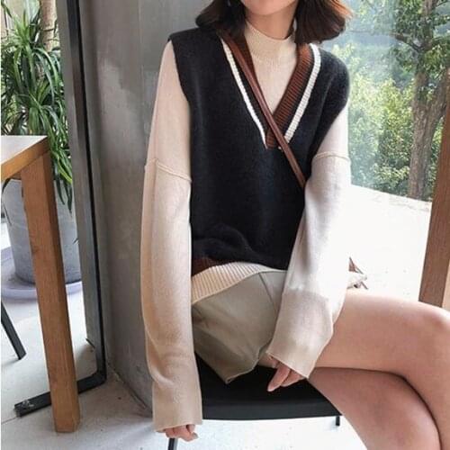 2021 Early Spring Womens Head Vest Loose Knit Vest New School College Wind Color Matching V-Neck Sweater