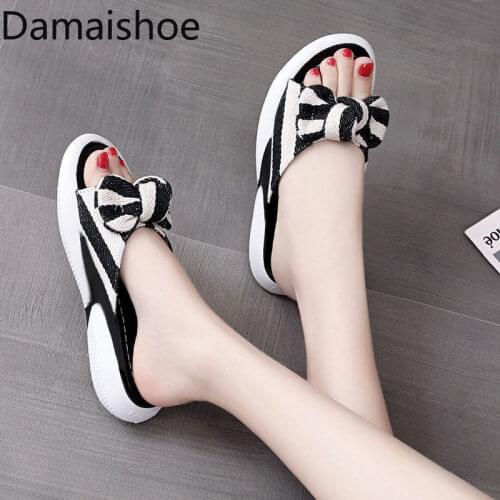 Internet Hot Slippers Womens Summer Outdoor Wear 2021 Summer New Fashionable Seaside Flats All-Matching Ins Sandals Beach Shoes