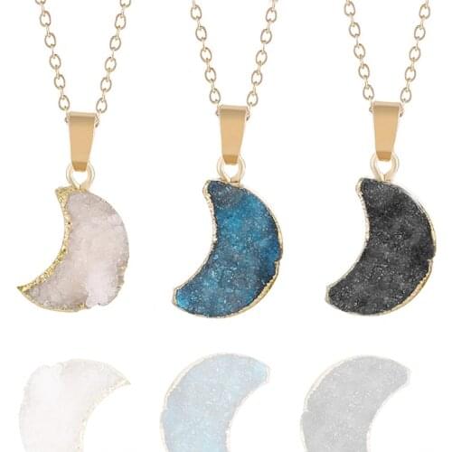 Unpolished Raw Stone Heart Pendant Necklace Crescent Moon Healing Crystal Reiki Quartz Jewelry for Women 1pcs