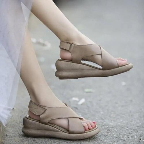 Fashion Summer Vintage Genuine Leather Flat Platform Sandals For Women 2021 Hook And Loop Cross Strap Flat Sandals Woman