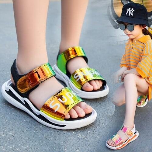 New Childrens Sandals New Summer Boys and Girls Fashion Childrens Beach Shoes Childrens Soft-soled Non-slip Childrens Shoes