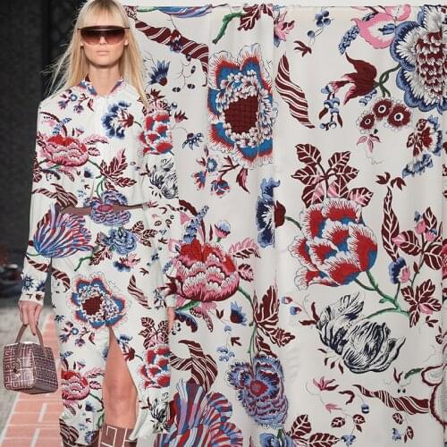 Red Raspberry 19momme White Flower Printed Silk Crepe De Chine Fabric 100%Silk Materials Women Dress Sewing Cloth Freeshipping