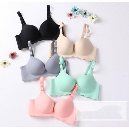 Girls gather one-piece seamless and no steel ring small breasted smooth bra