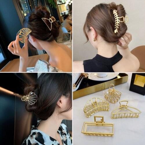 New Women Elegant Gold Color Hollow Geometric Metal Hair Claw Vintage Hair Clips Fishbone Hairpin Fashion Hair Accessories