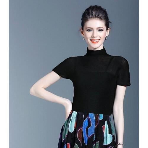 Summer new Miyake pleated blouse womens clothing high-grade super elastic tight T-shirt womens short sleeves bottom shirt thin