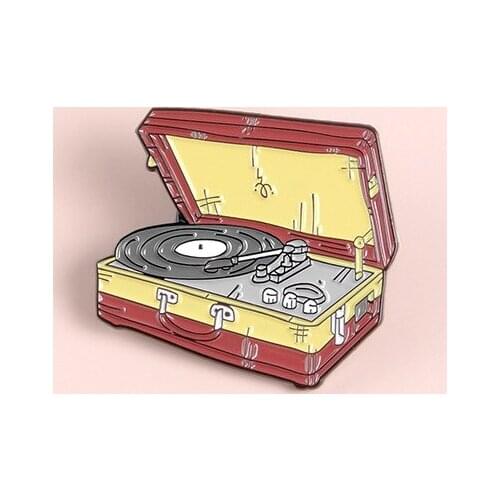 Vinyl Record CD Music Gramophone Brooch Backpack Enamel Pins Shirt Broche for Men Women Badge Pines Brooches Jewelry Accessories
