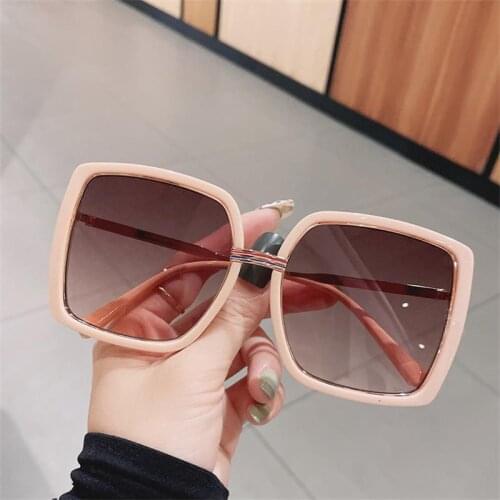 Women Pink Oversized Gradient Sunglasses 2021 Vintage Metal Big Frame Square Sun Glasses Summer Beach Elegant Eyewear Shades