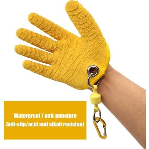 1pc Fishing Latex Catching Gloves Free-Puncture Scratches Fisherman Professional Catch Gloves Left/Right with Free Hand Towel