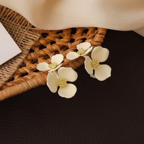 2021 Wholesale New Trendy Girl Flower C-Shaped Hoop Earrings Temperament Fashion Retro Hong Kong Style Earring Acrylic Jewelry