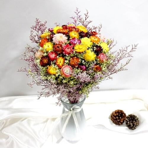 Dry flower, true flower, chrysanthemum flower arrangement, fashionable and elegant living room decoration