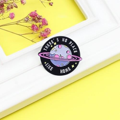 Theres no place like home Round earth Enamel Pin Brooches stars Love the earth Lapel Pin Fashion punk Creative Badge